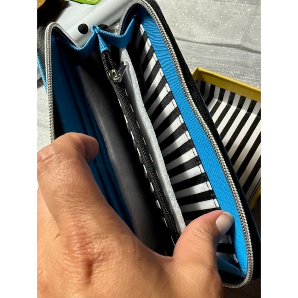 MARC TETRO SCHNAUZER LARGE WALLET NWT - Picture 2 of 2